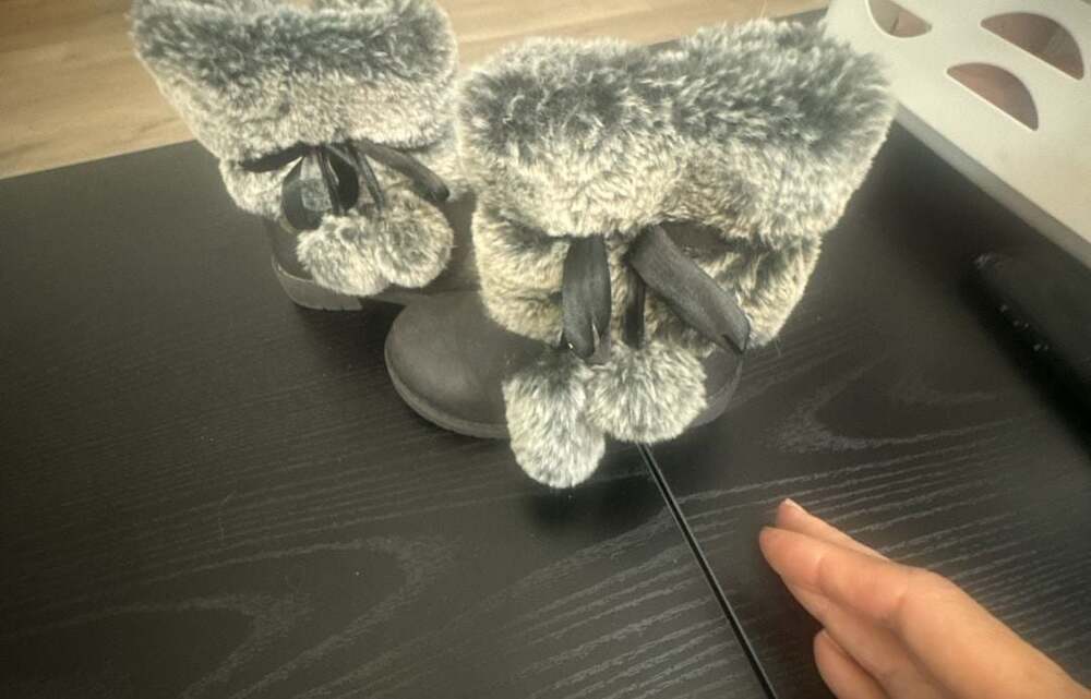 Nicole Miller Toddler Girls Black Faux Fur Pom Pom Boots Size 3